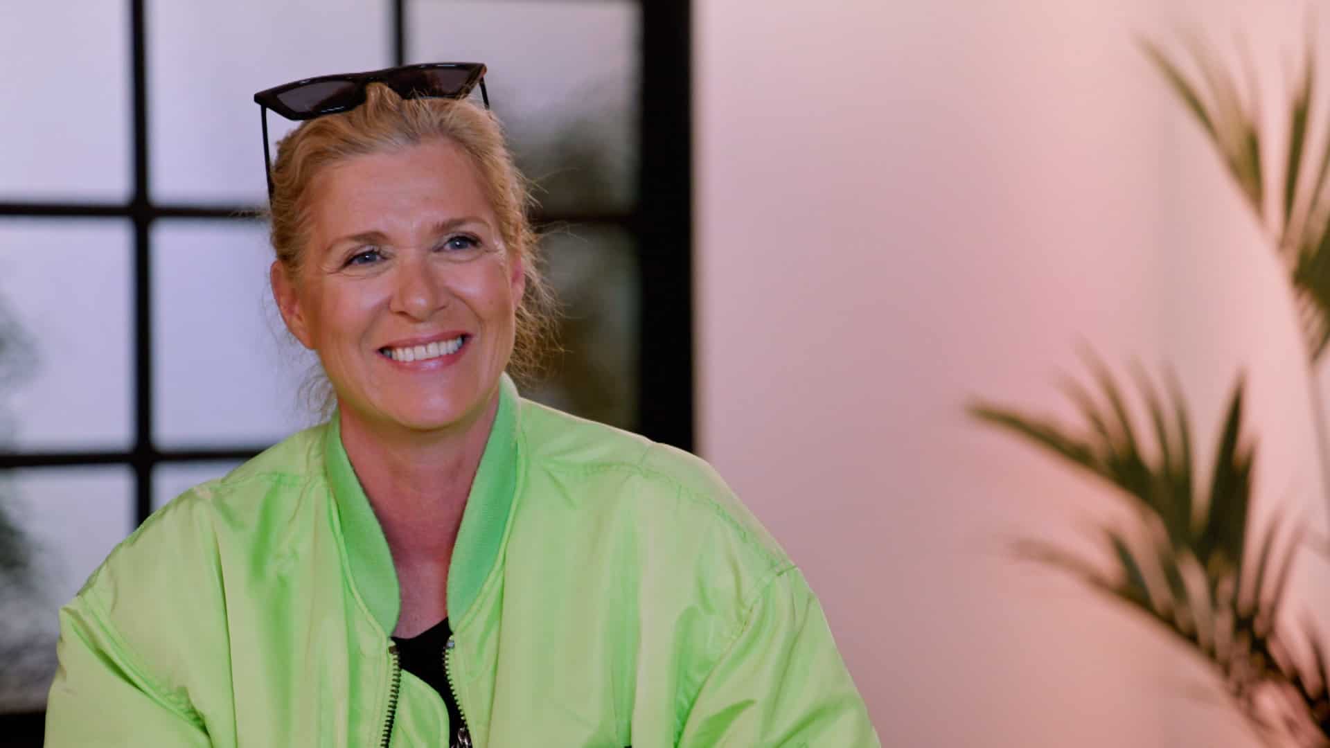 Barbara Sarafian en Erik van Looy bij Jani Kazaltzis Vlaamskijken Barbara Sarafian en Erik van Looy bij Jani Kazaltzis Vlaamskijken